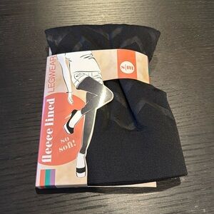 NWT Blue Star Fleece Lined Legwear Women’s Small/Medium Chevron Black